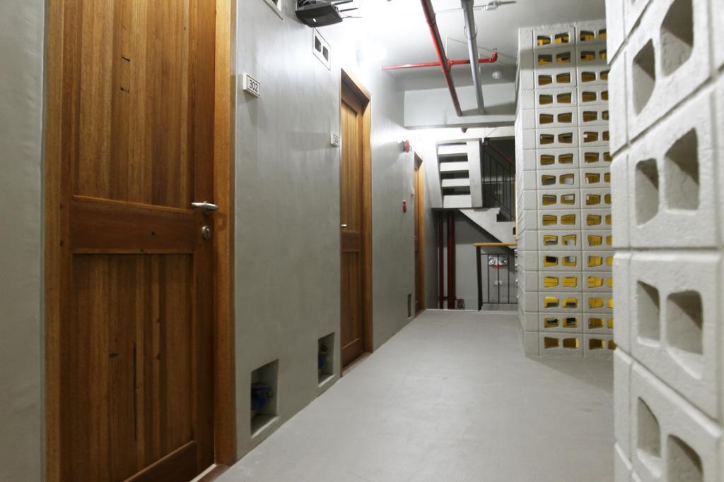 Brblock Boutique And Residences Makati City Екстериор снимка