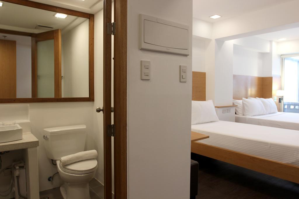 Brblock Boutique And Residences Makati City Стая снимка