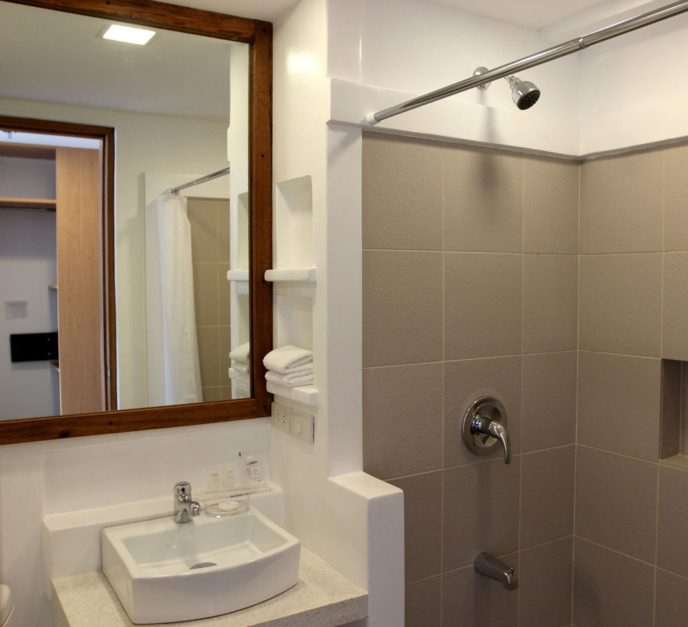 Brblock Boutique And Residences Makati City Екстериор снимка
