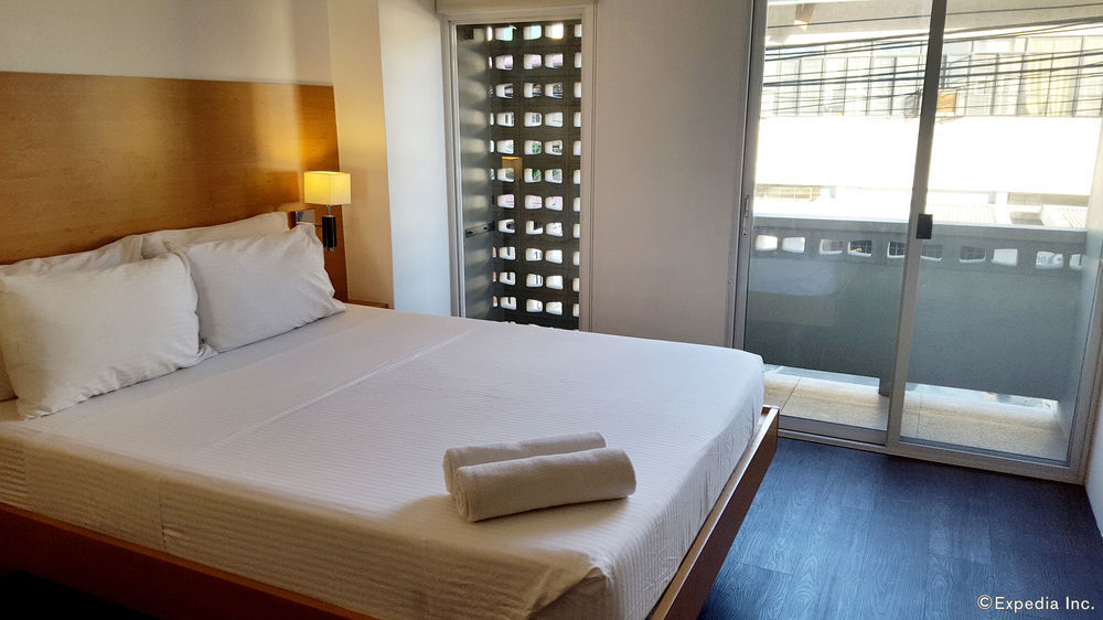 Brblock Boutique And Residences Makati City Екстериор снимка